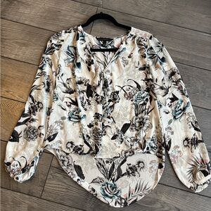 White House Black Market wrap front cross floral blouse size 4